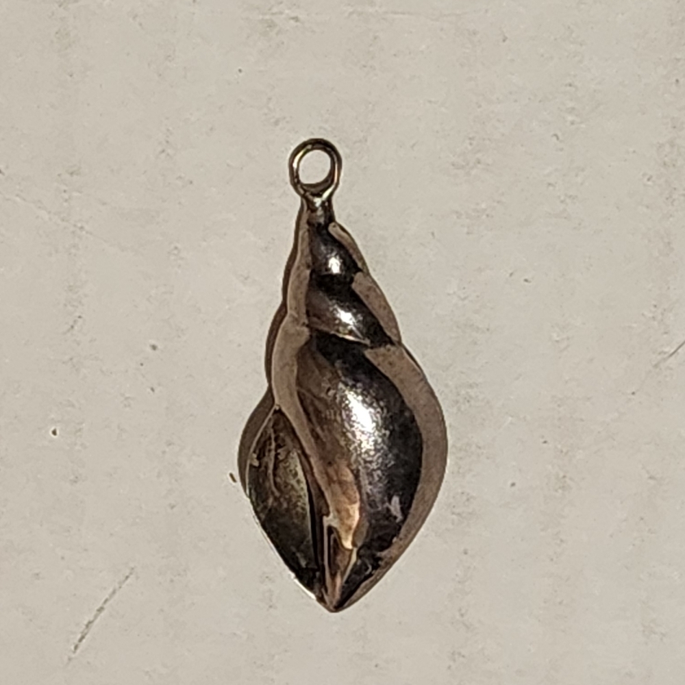 Vintage 90's Silver Conch Shell Seashell Charm Pendant